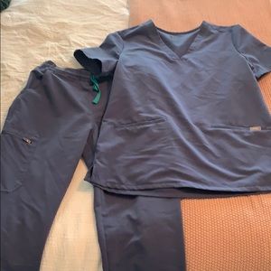 Yola Skinny Pants, small & 3 Pocket Top medium